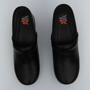 Dansko Pro  XP Black Floral Tooled Clog Size 41-B